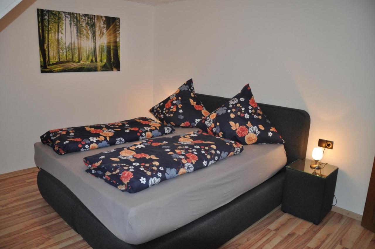 Rentrisch Am Waldrand Apartment ซังคท์อิงแบร์ท ภายนอก รูปภาพ